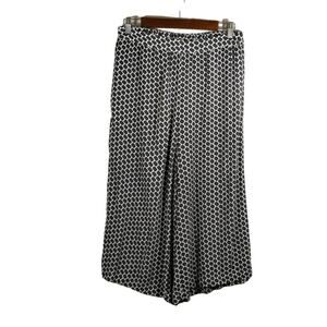 A MinkPink White Grey Geo Print High Waisted Wide Leg Cropped Capri Pants M